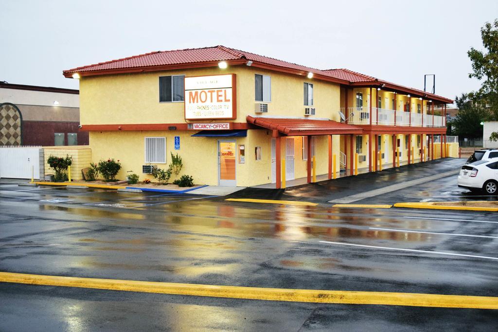 Mojave Inn Victorville Exterior foto